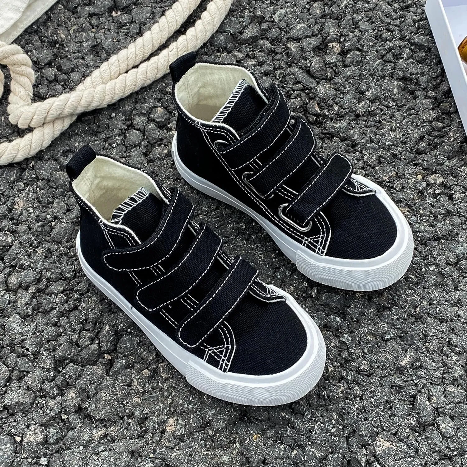 Boys and Girls High Top Children's Canvas Shoes Solid Color Sticky Button Casual Shoes Start School Season Little White Shoes Fashion Sneakers Shoes