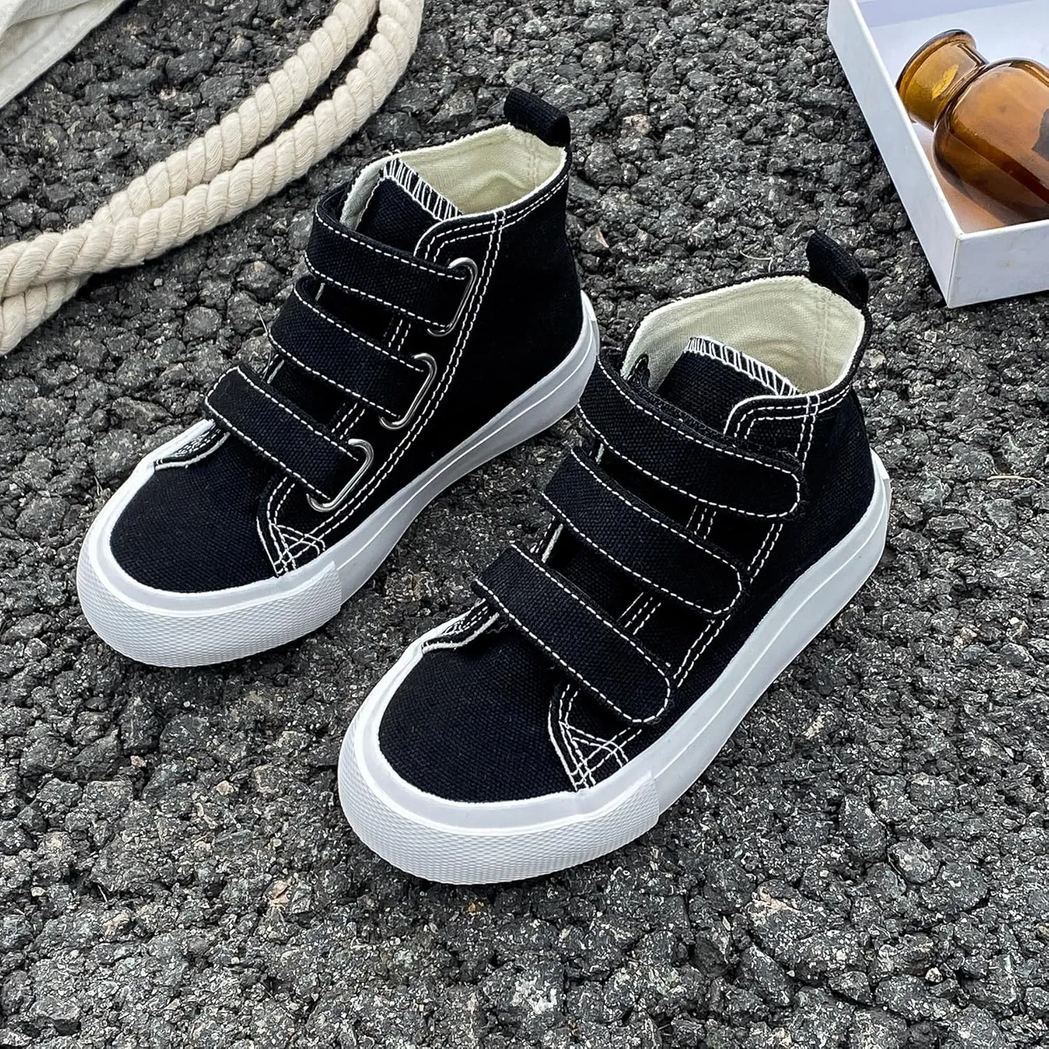 Boys and Girls High Top Children's Canvas Shoes Solid Color Sticky Button Casual Shoes Start School Season Little White Shoes Fashion Sneakers Shoes