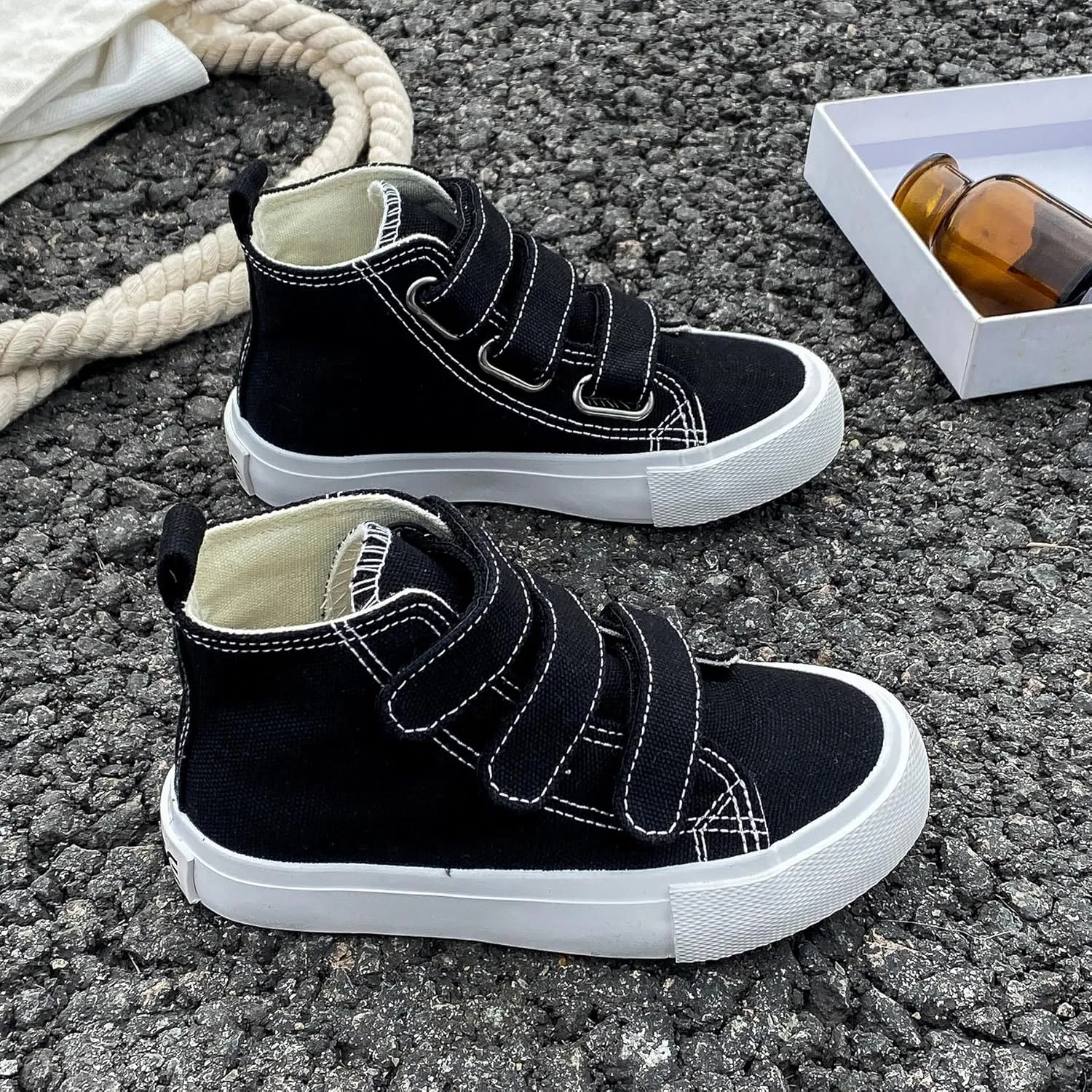 Boys and Girls High Top Children's Canvas Shoes Solid Color Sticky Button Casual Shoes Start School Season Little White Shoes Fashion Sneakers Shoes