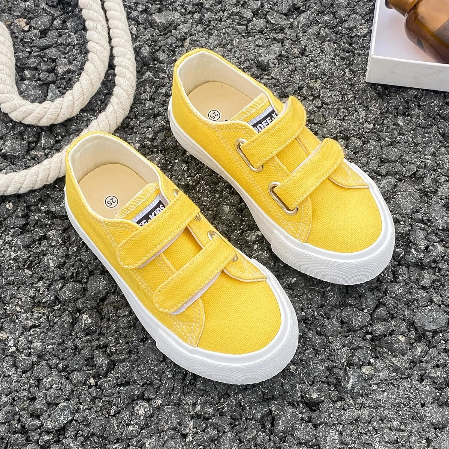 Boys and Girls Low Top Children's Canvas Shoes Solid Color Casual Shoes Start School Season Little White Buckle Sports Shoes