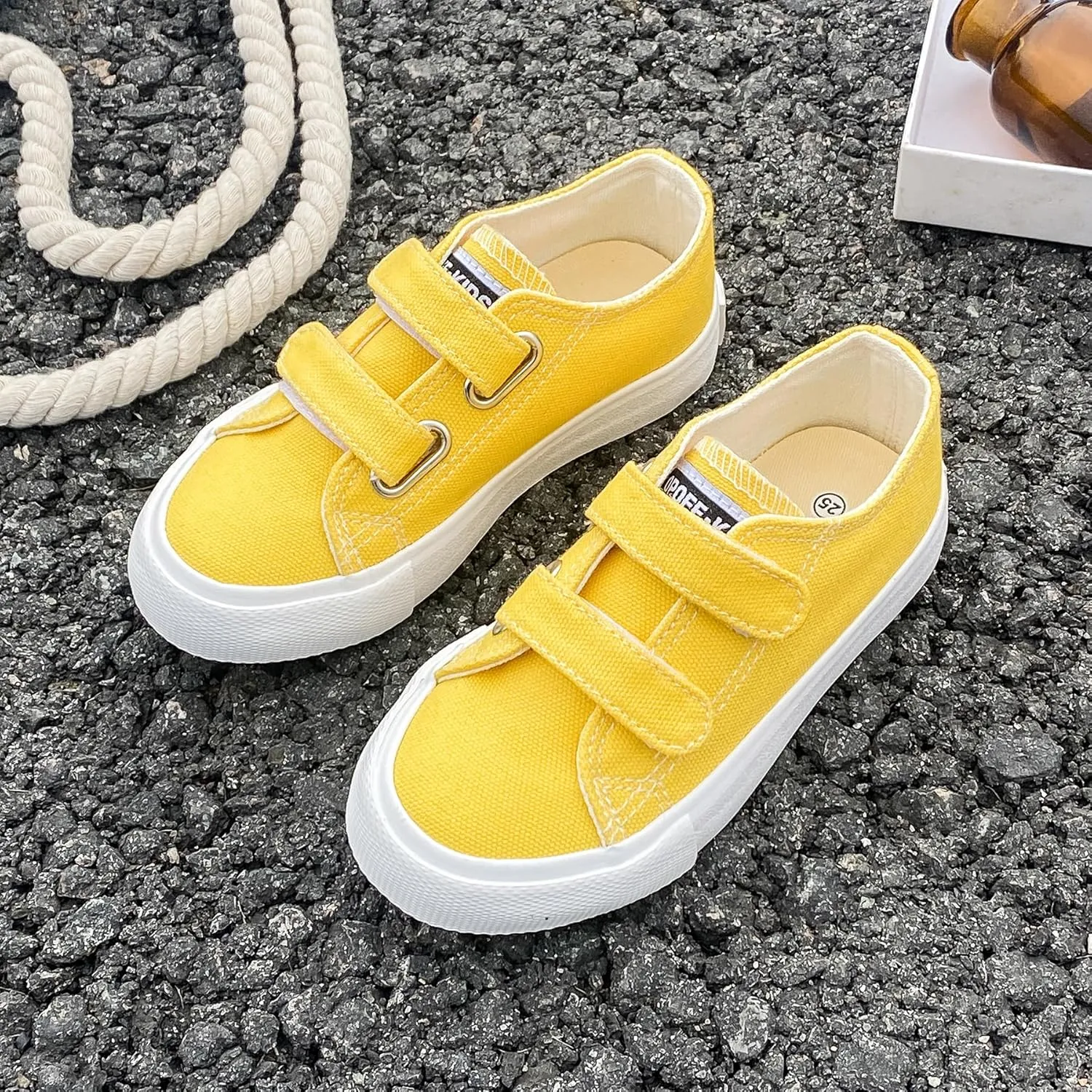 Boys and Girls Low Top Children's Canvas Shoes Solid Color Casual Shoes Start School Season Little White Buckle Sports Shoes
