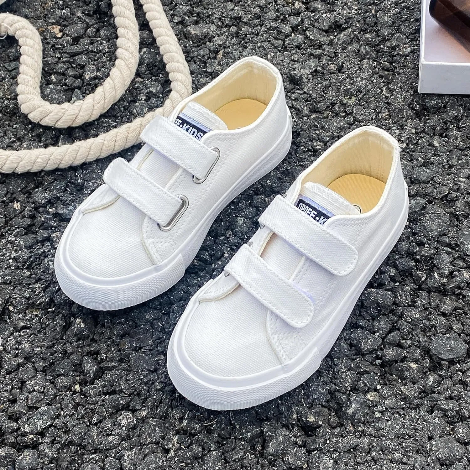 Boys and Girls Low Top Children's Canvas Shoes Solid Color Casual Shoes Start School Season Little White Buckle Sports Shoes