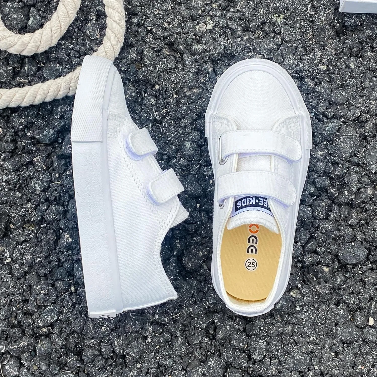 Boys and Girls Low Top Children's Canvas Shoes Solid Color Casual Shoes Start School Season Little White Buckle Sports Shoes