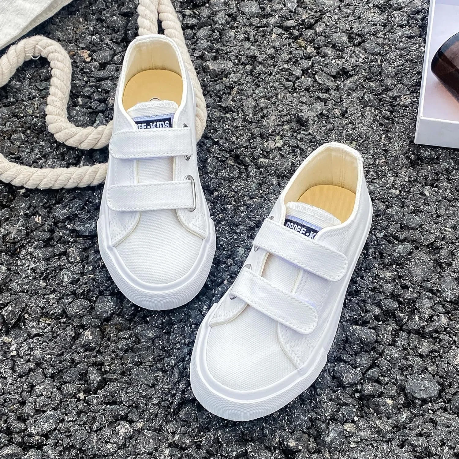 Boys and Girls Low Top Children's Canvas Shoes Solid Color Casual Shoes Start School Season Little White Buckle Sports Shoes
