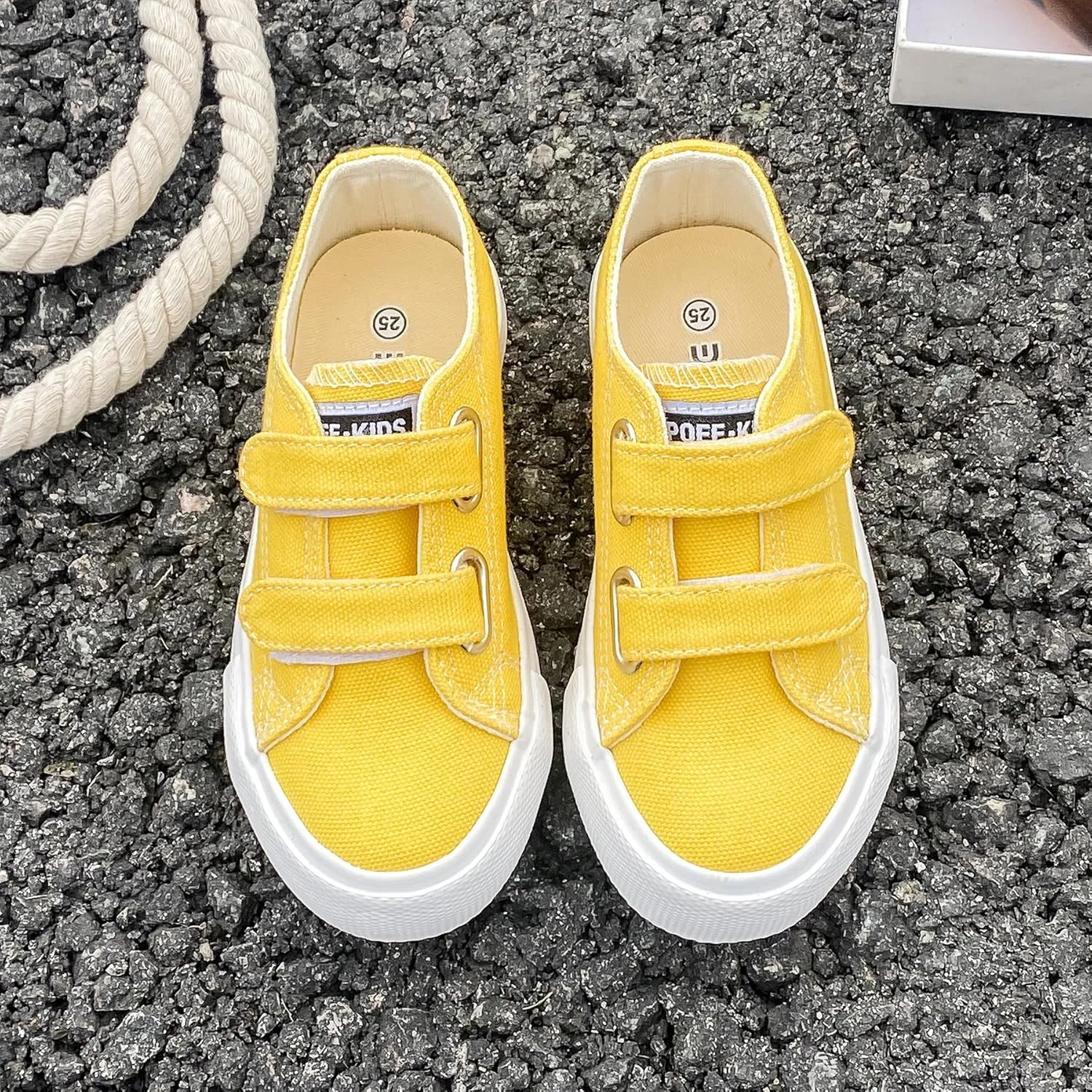 Boys and Girls Low Top Children's Canvas Shoes Solid Color Casual Shoes Start School Season Little White Buckle Sports Shoes