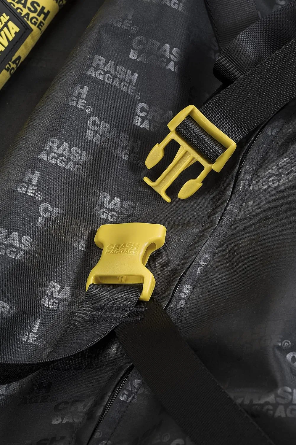 CRASH BAGGAGE Icon Suitcase | Yellow | 99L | 100% Polycarbonate, TSA-Approved Lock, 360° Spinning Wheels