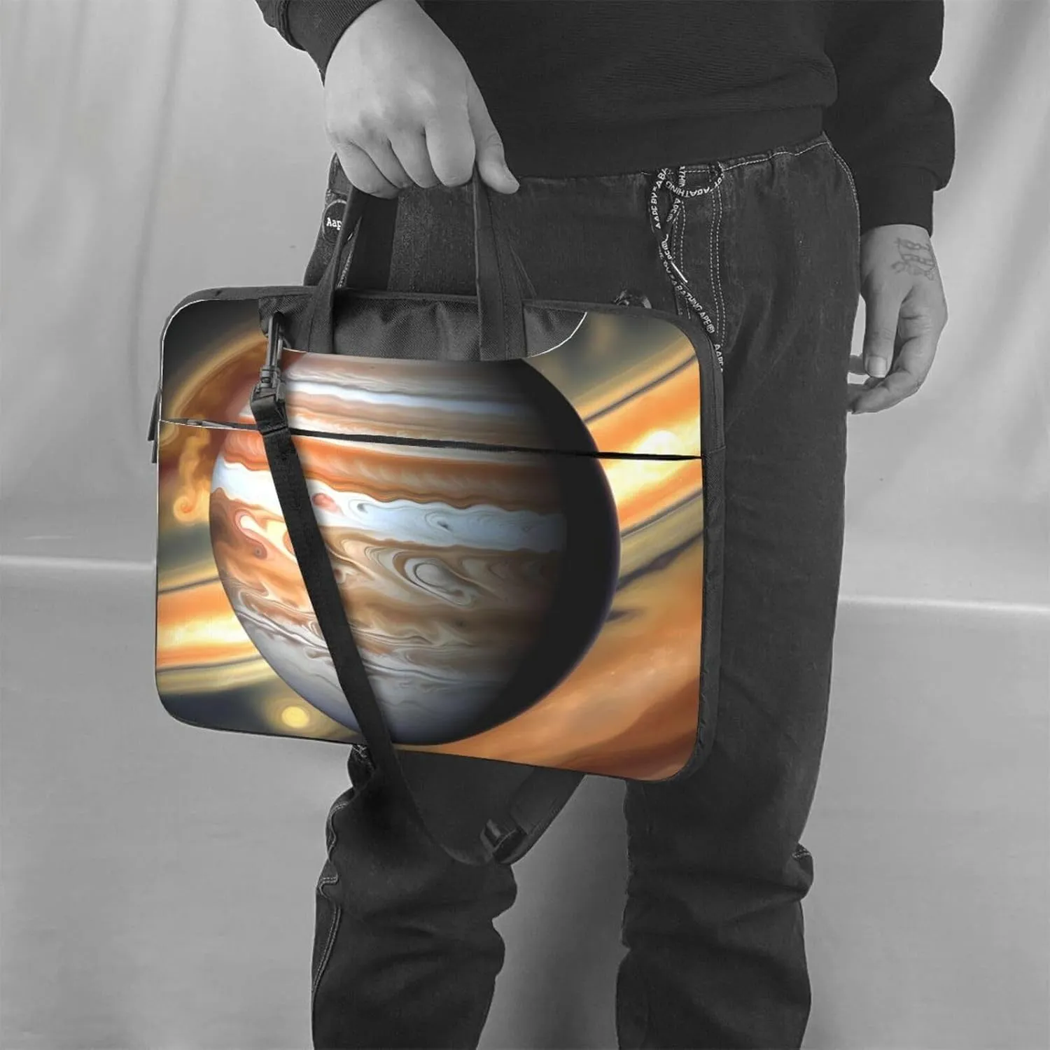Jupiter Landscape Ultra-thin portable shoulder laptop bag Stylish and Protective Shockproof soft lining