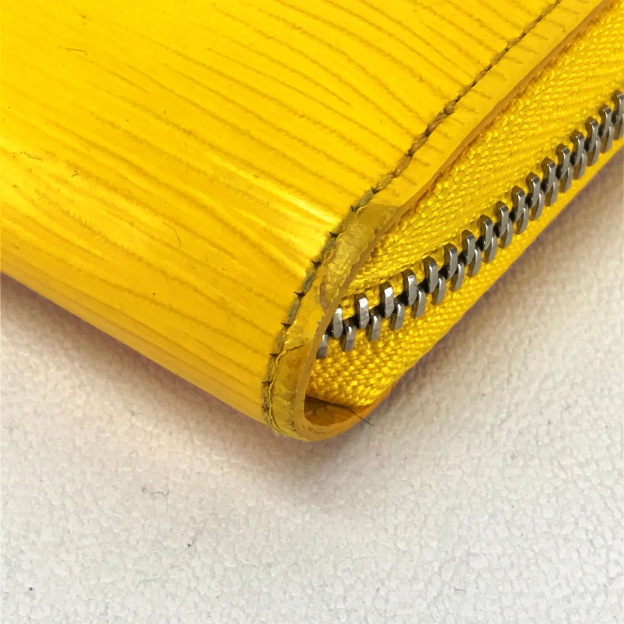 Louis Vuitton Epi Zip Around Long Wallet Long Wallet citron