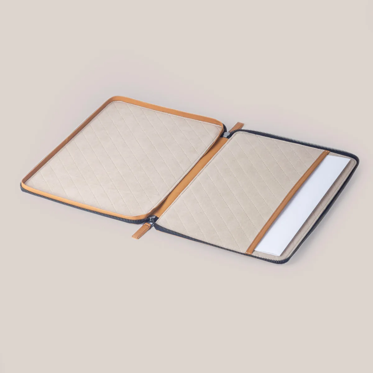 MacBook Pro 13 Zippered Laptop Case - Felt and Tan Crunch