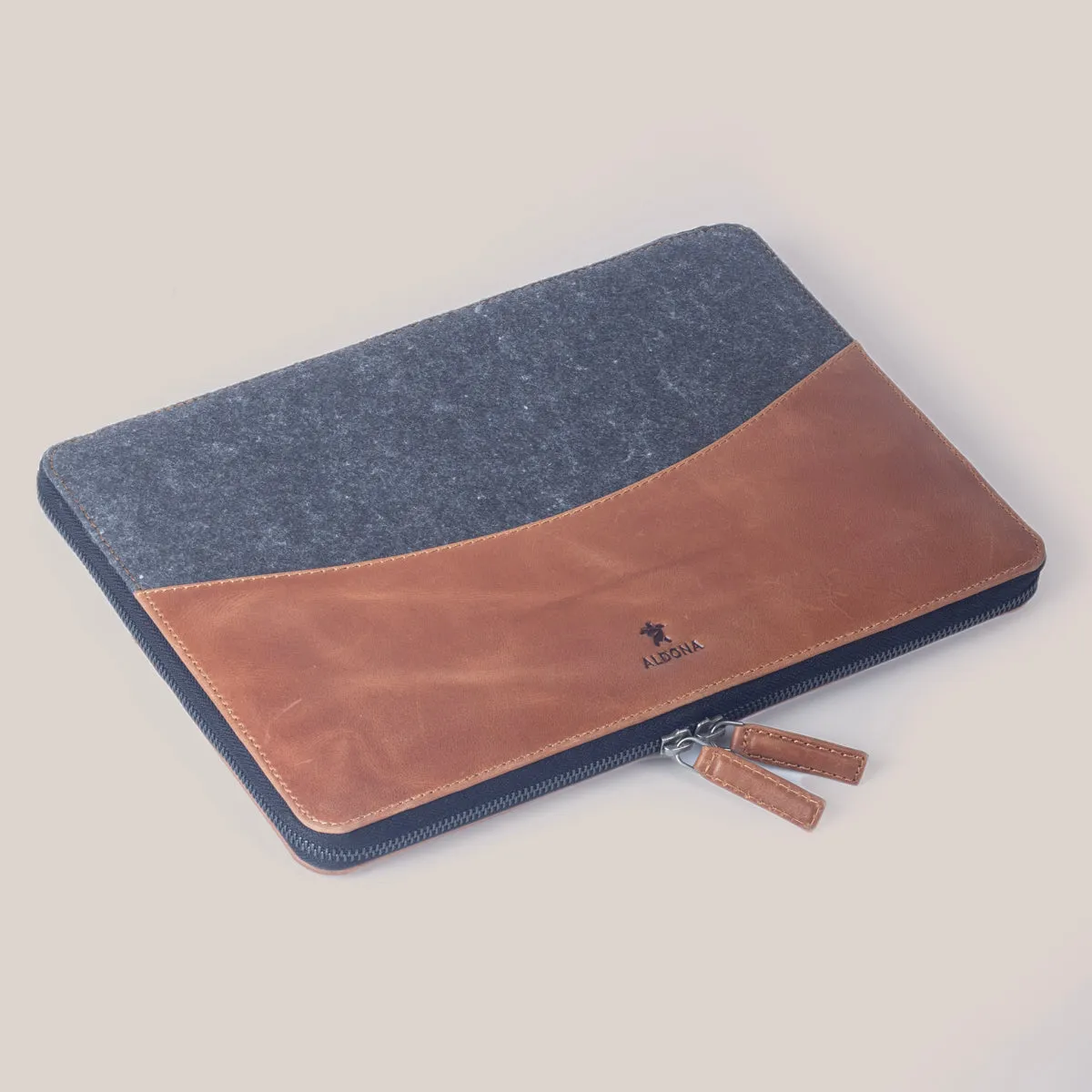 Microsoft Surface Pro 9 Zippered Laptop Case - Onyx Black
