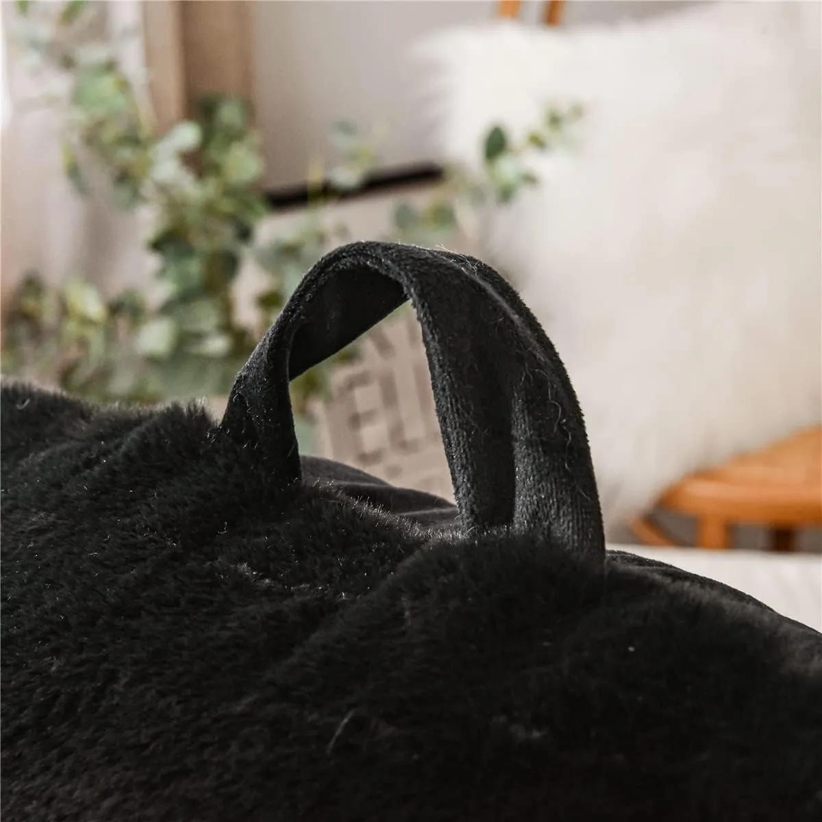 Reading Pillow Large Bed Rest Pillow with Arms Rabbit Fur for Adults Teens Bed Back Incline Rest Sitting up in Bed Sleeping Snoring Neck Pregnancy Lumbar Back Support Pillow (Black, Large)